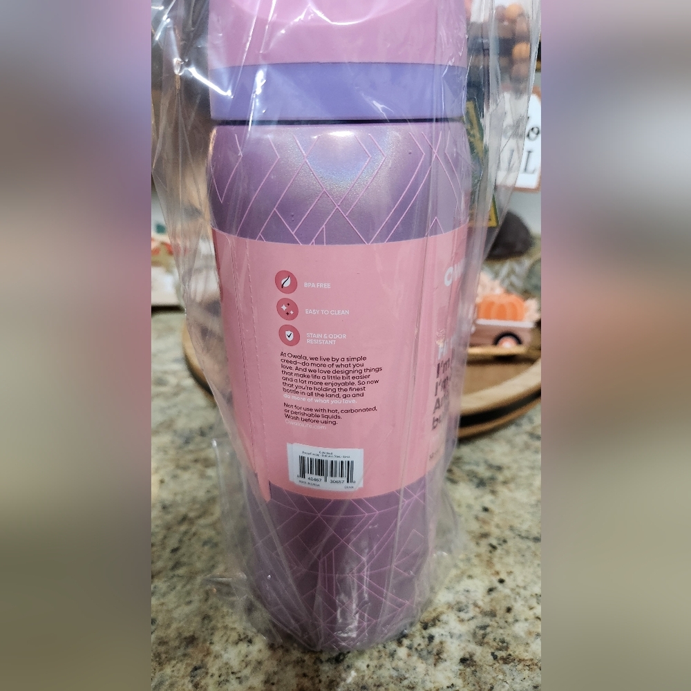 Owala x Wicked Glinda 32oz FreeSip Water Bottle - Picture 3 of 6